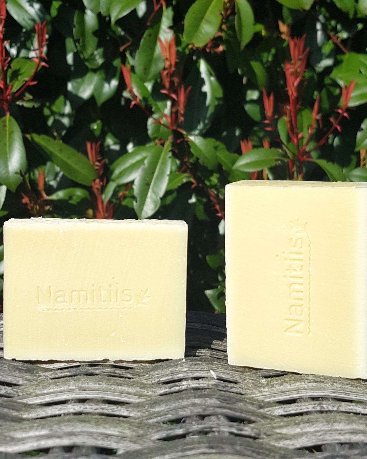 Savon Artisanal à L'amande Douce Saponifié à Froid - Extra Doux, à L'huile D'olive, Fabriqué En France, Neuf