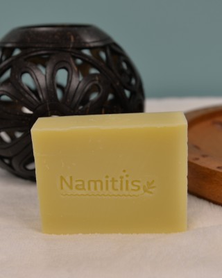 Zoom sur le savon douce amande